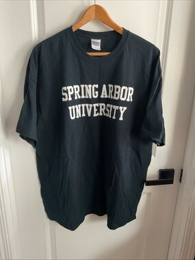 Gildan - Black Short-Sleeve University Graphic Tee - Size 2XL